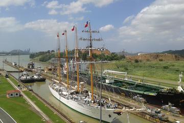 Private Entrance to Széchenyi Spa in Budapest with Optional Massage